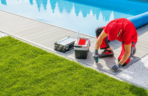 Les étapes clés de la collaboration avec un pisciniste dans les alpes
